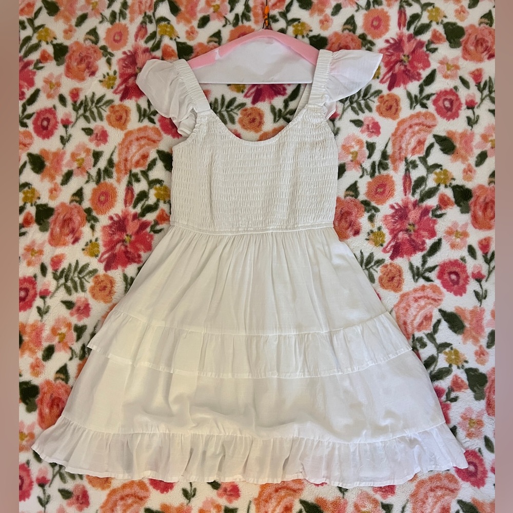 White capped sleeve mini dress